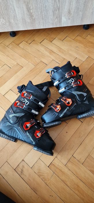 Продавам ски обувки