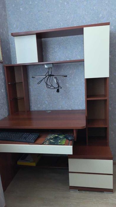 Продан компьютерный стол
