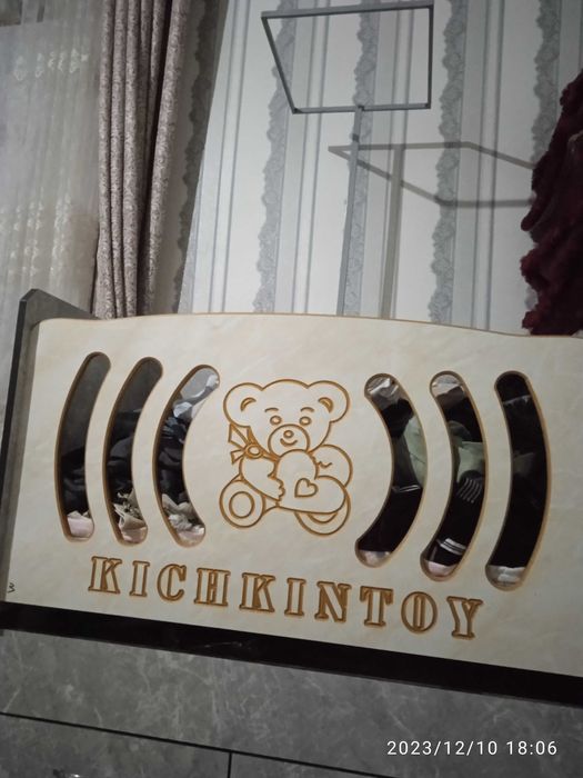 Bolalar dunyosi.Bolalar yogʻoch beshigi shkafchasi bilan