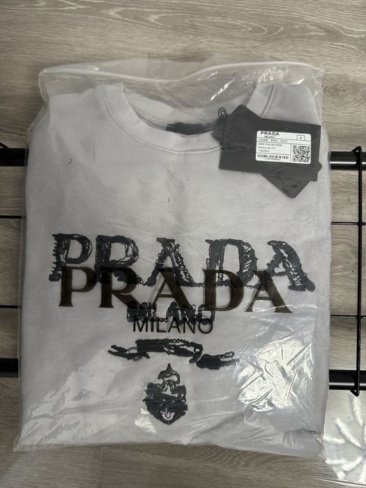 Bluza PRADA super calitate