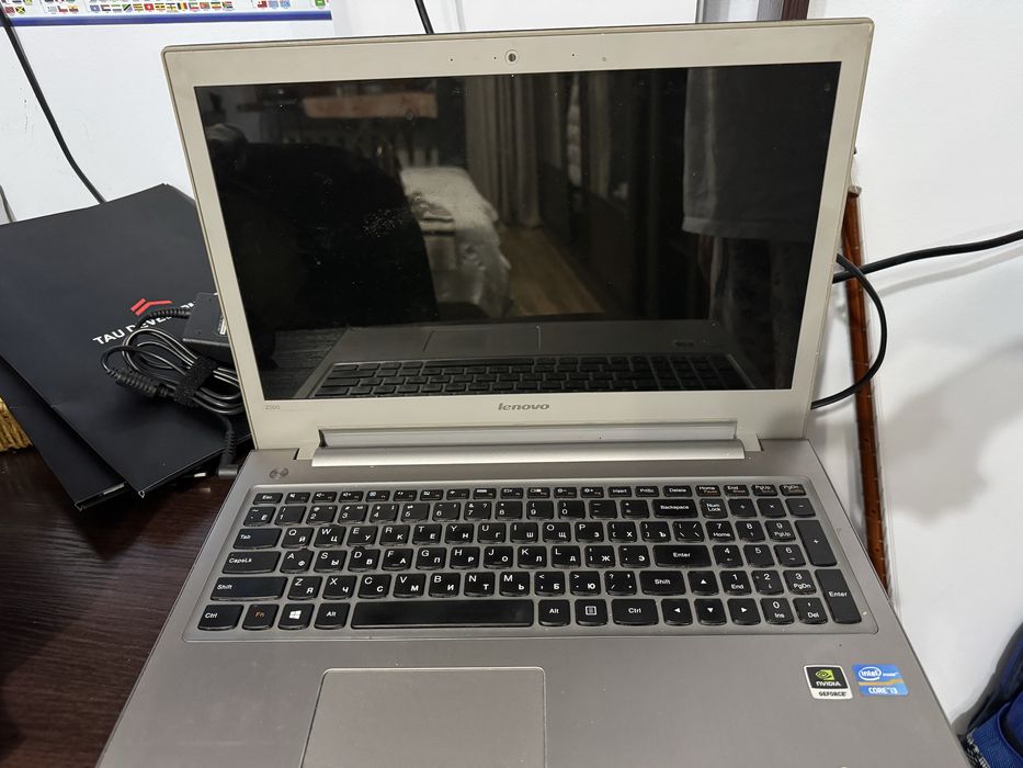 Ноутбук Lenovo 1