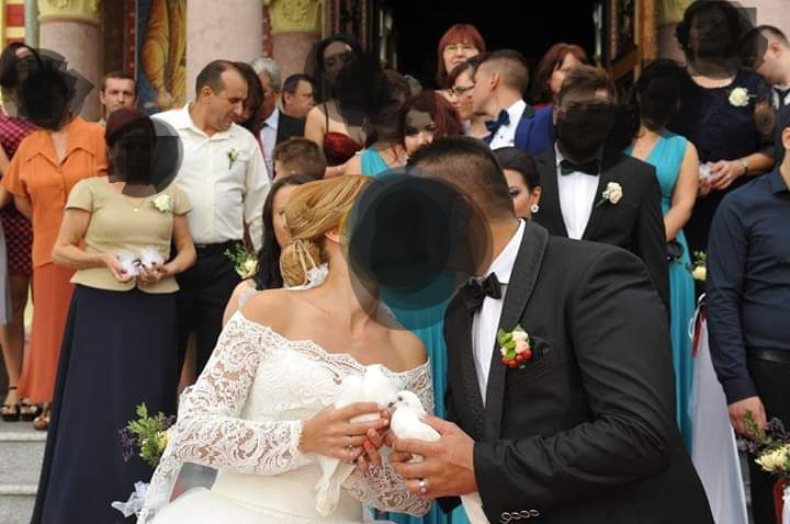 Vand rochie de mireasa