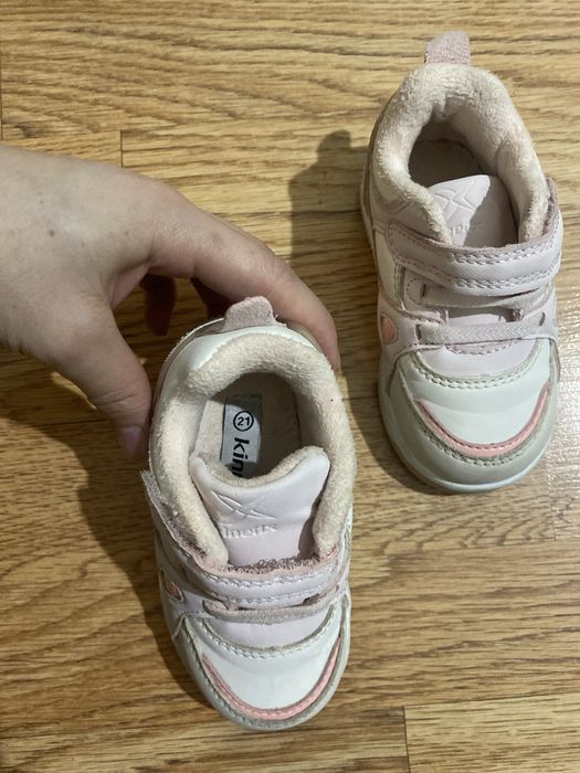 Кроссовки тёплые