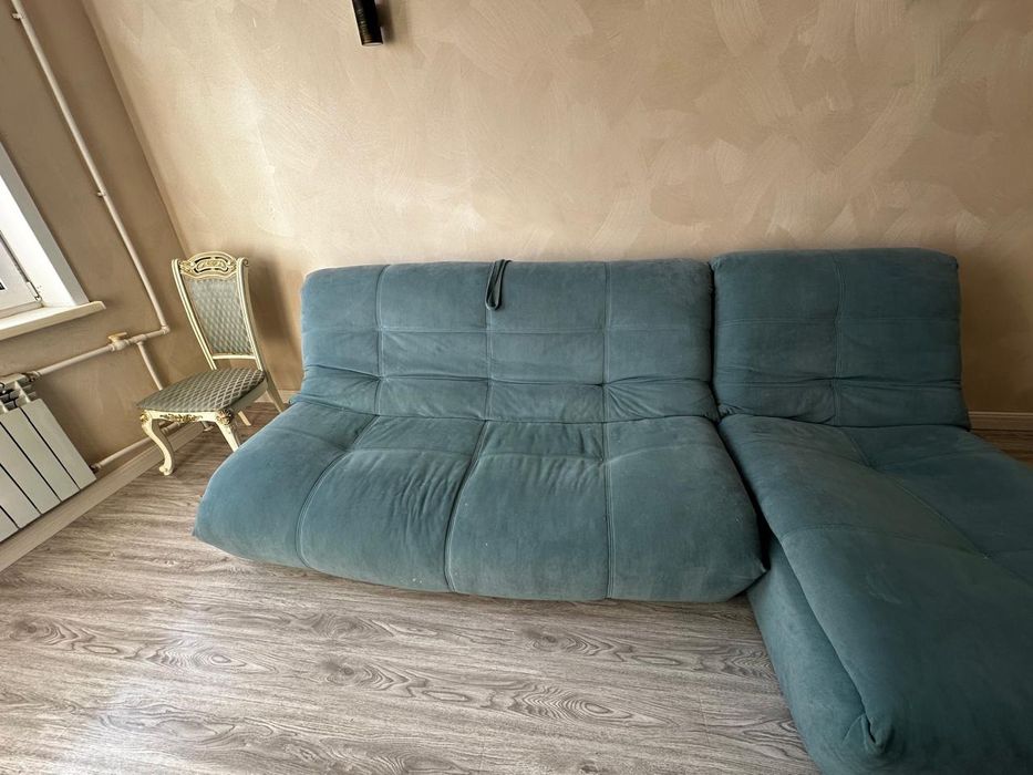 Продается диван угловой