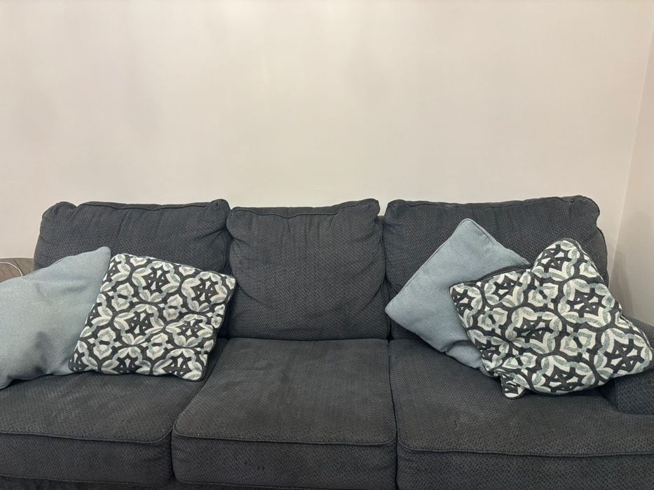 Продаю американский диван,серый