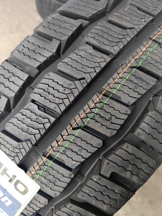 НОВИ ЗИМНИ Бусови -15цола -225/70-1бр.205лв."KUMHO"-с монтаж и баланс