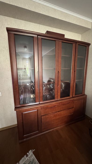 Продам шкаф из дерева