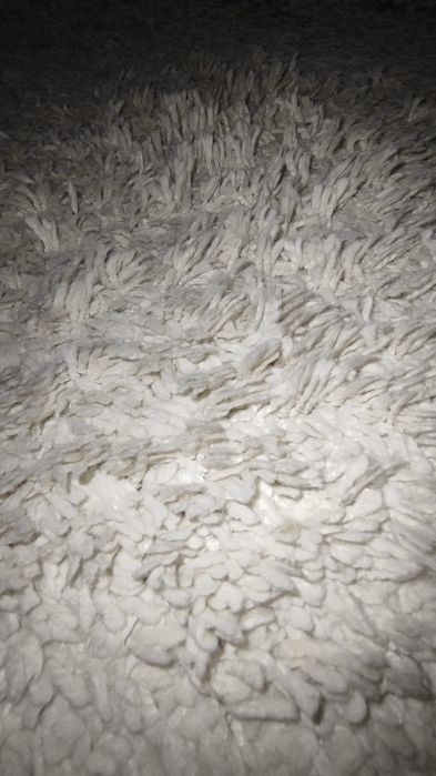 Продам Коврик в гостиную