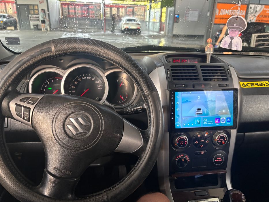 Suzuki Grand Vitara 2.0 140кс