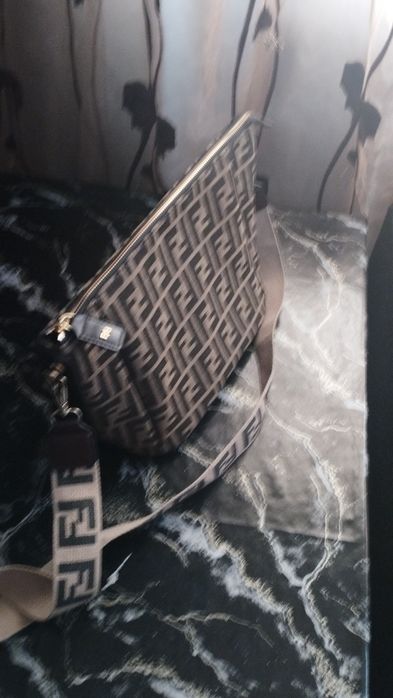Сумочка Фенди новая