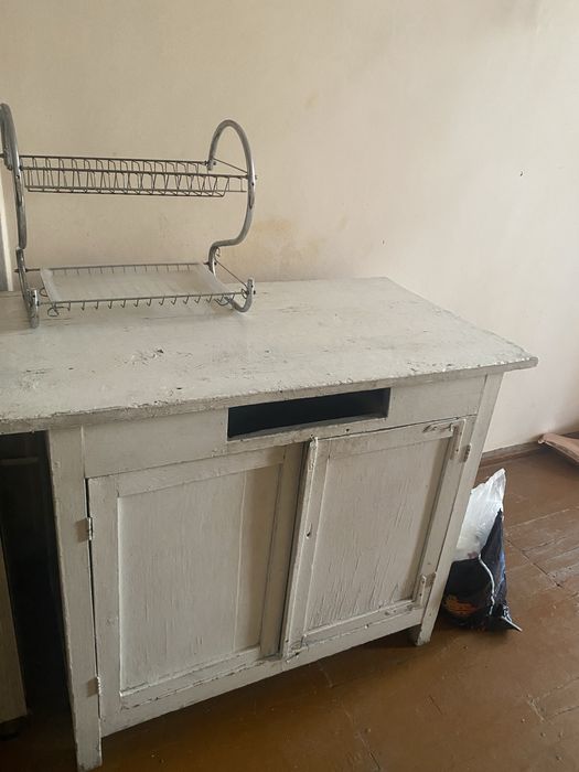Б/у веши диван кресло газовая плита И так далее..