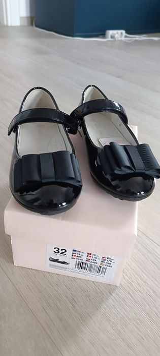 Pantofi catifea si piele lacuita