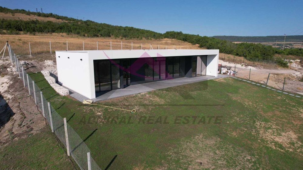 Продава се Къща в Варна, Левски - 150 кв.м за 1400 €/кв.м - Снимка #4