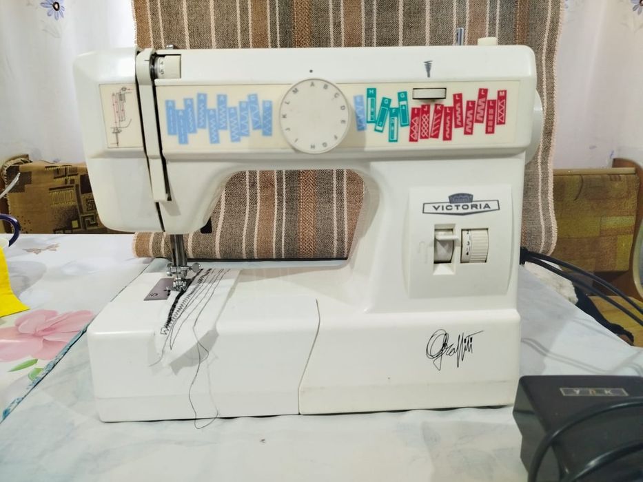 Продается швейная машинка