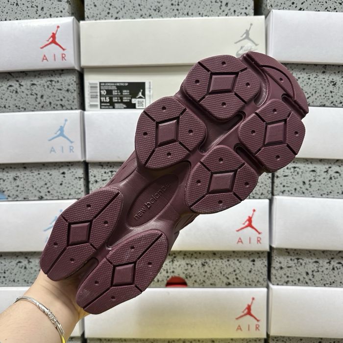 New Balance 9060 Burgundy U9060ZSC
