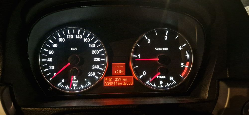 Schimb leduri Ceasuri bord Bmw montaj navigații