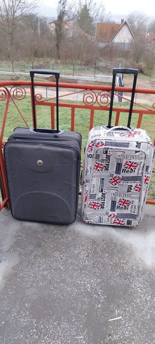 Продават се куфари