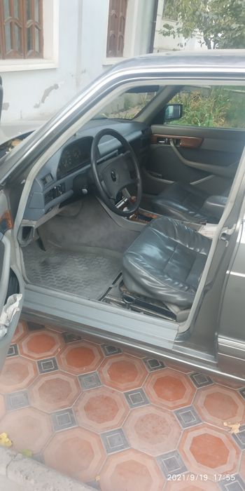Mercedes Benz W 126 SE