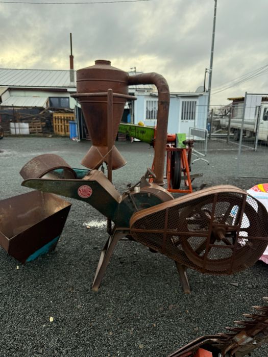 Moară de măcinat, abortive, după tractor, Agrotab Maramureş