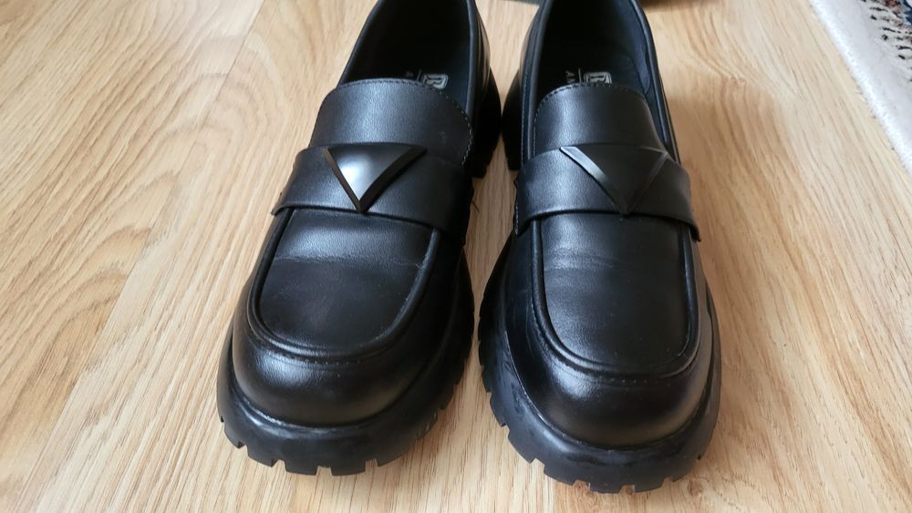 Продам детская обувь