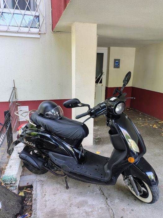 Scutere de inchiriat /scooter for rent // CU PERMIS