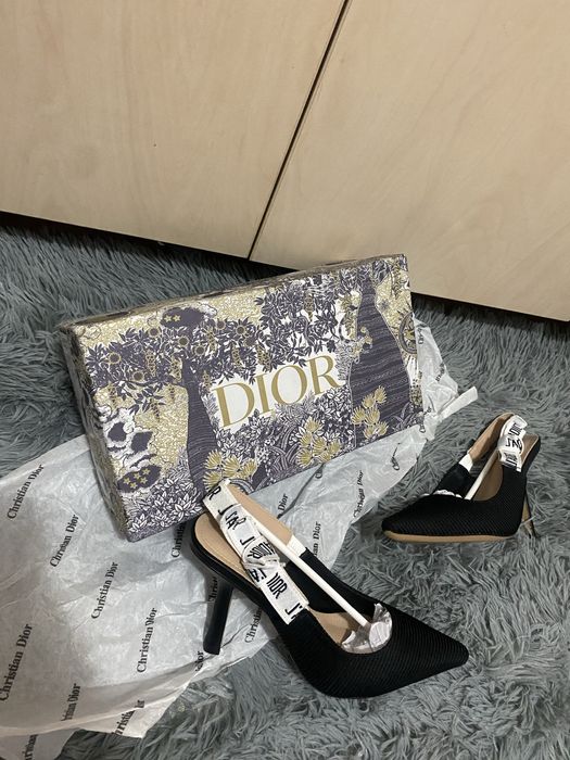 Pantofi cu toc Dior-marime 39
