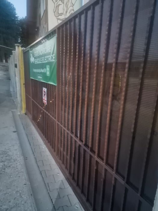 Poarta suspendata
