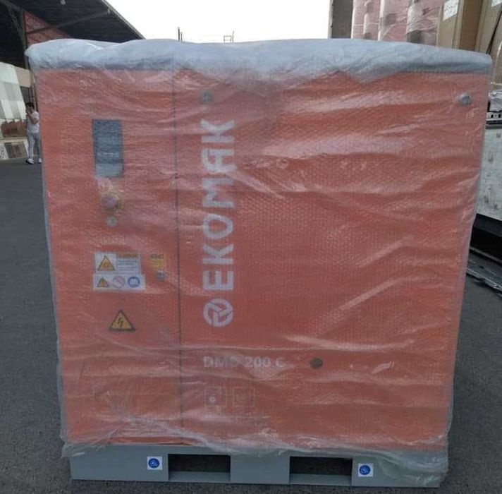 Винтовой компрессор EKOMAK DMD200 (15KW) от FORA GROUP