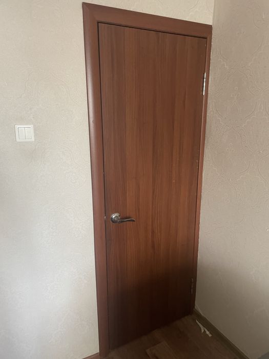 Прдам двери межкомнатные