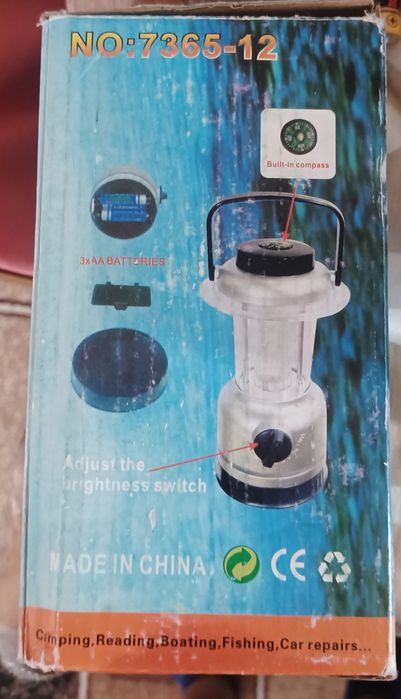 Палатка за къмпинг с подарък нов подвижен душ, малка лампа и челник.