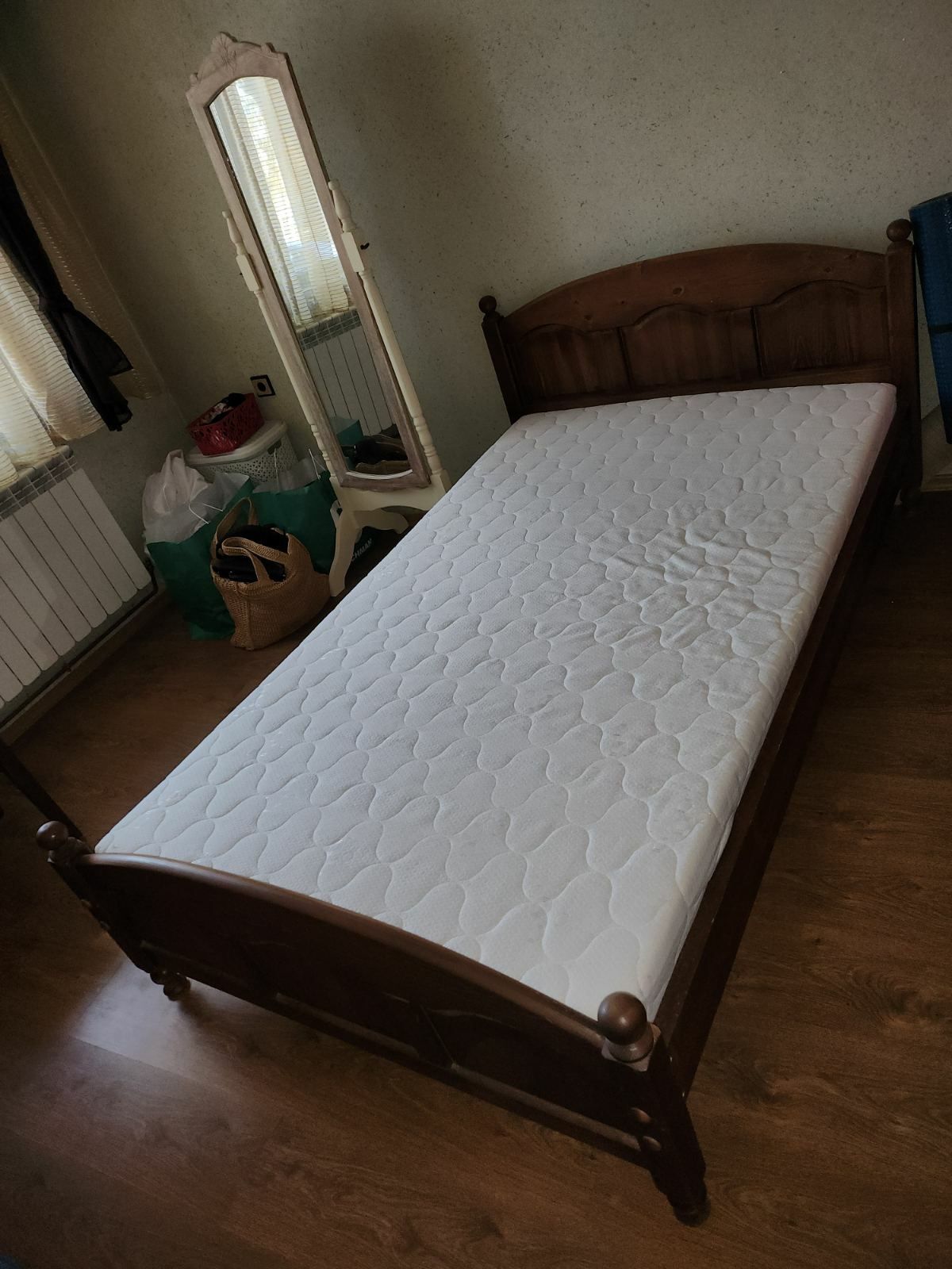 Дървено легло 120/200 гр. София Челопечене • OLX.bg