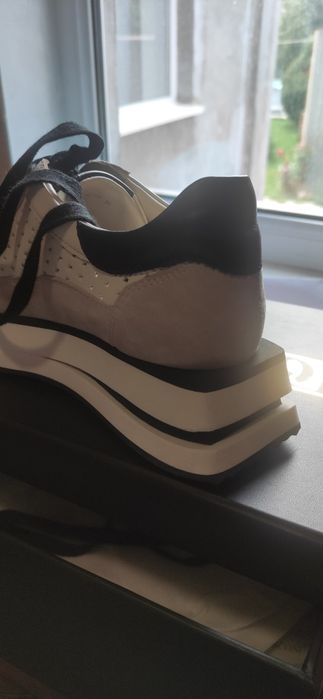 Кроссовки баскони