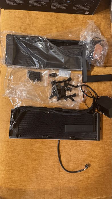 Cooler CPU Lian Li Hydroshift I LCD FANLESS AIO 360N, racire cu lichid, Black, LGA 1700/AM5 Ready, HSLCD36NB