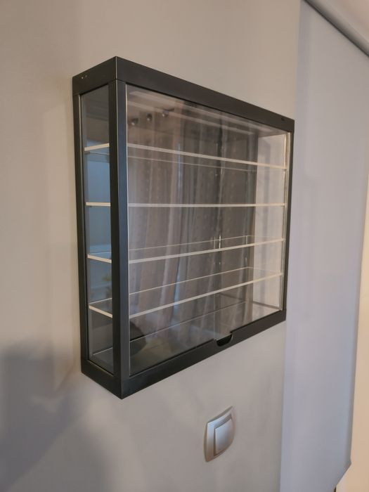 Витрина с LED осветление