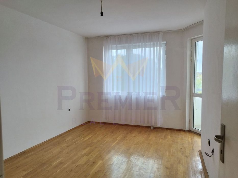 Продава се Многостаен апартамент в Варна, Аспарухово - 108 кв.м за 1574 €/кв.м - Снимка #1