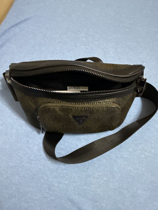 Чанти за кръст и презрамо