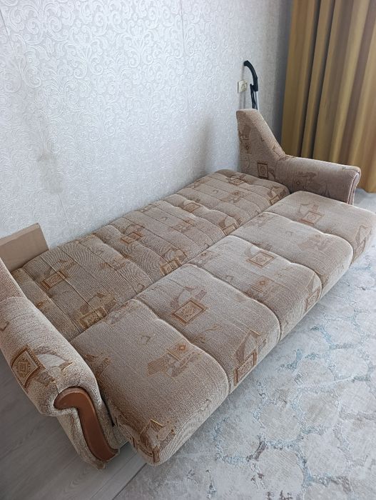 Продам диван книжка