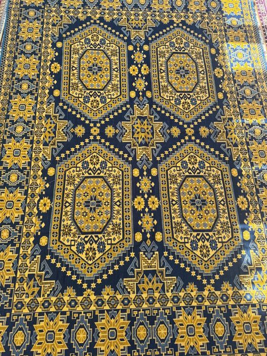 Покрывало с орнаментами