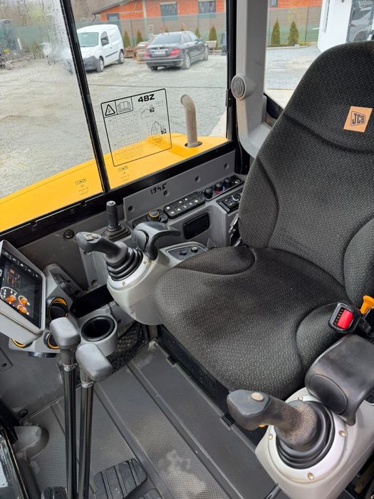 Miniescavator jcb 5 tone