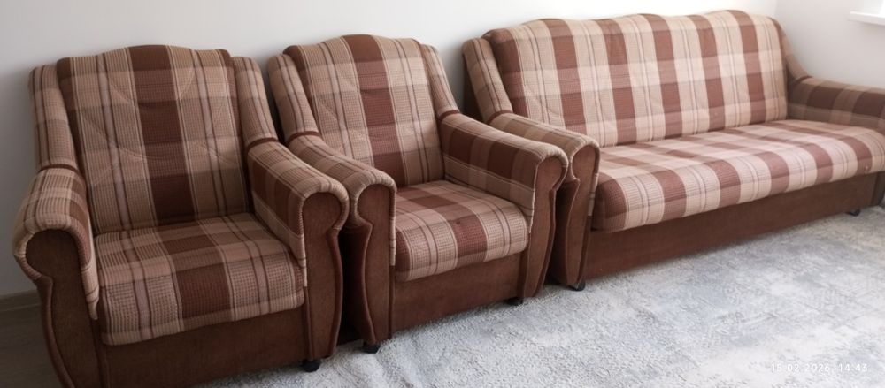 Диван и два кресла