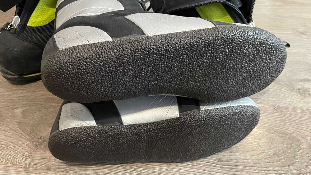 Продавам височинни обувки Lowa EXPEDITION 8000 EVO RD