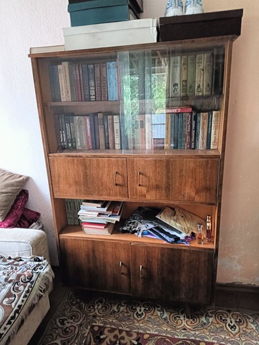 Мебель бу. Шкаф книжный, массив дерева.