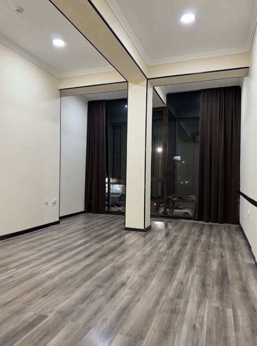 Аренда офис 7 комнаты 24/7 Доступ Чорсу Гулабод Жар Вдоль дороги