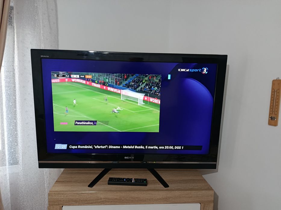 Vând tv Sony Bravia KDL-40V5500