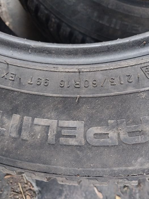 Продам зимние шины с шипами, нокиан