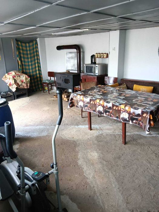 Двуетажна къща в Малина