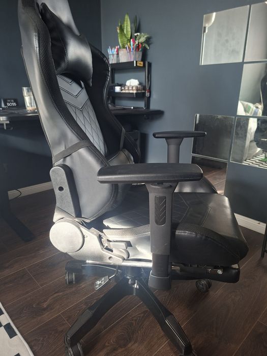 Scaun gaming piele