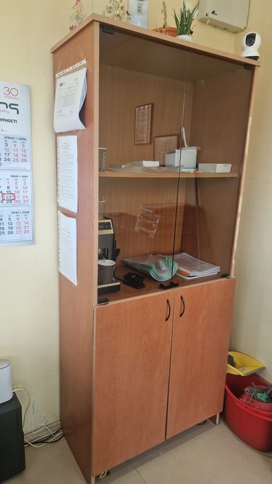 Етажерка за офис