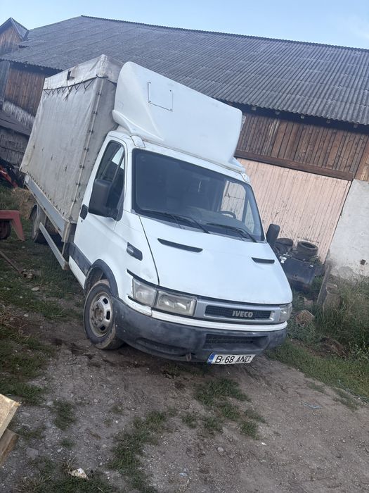 Vand iveco din 2003 motor 2-8 stare de functionare