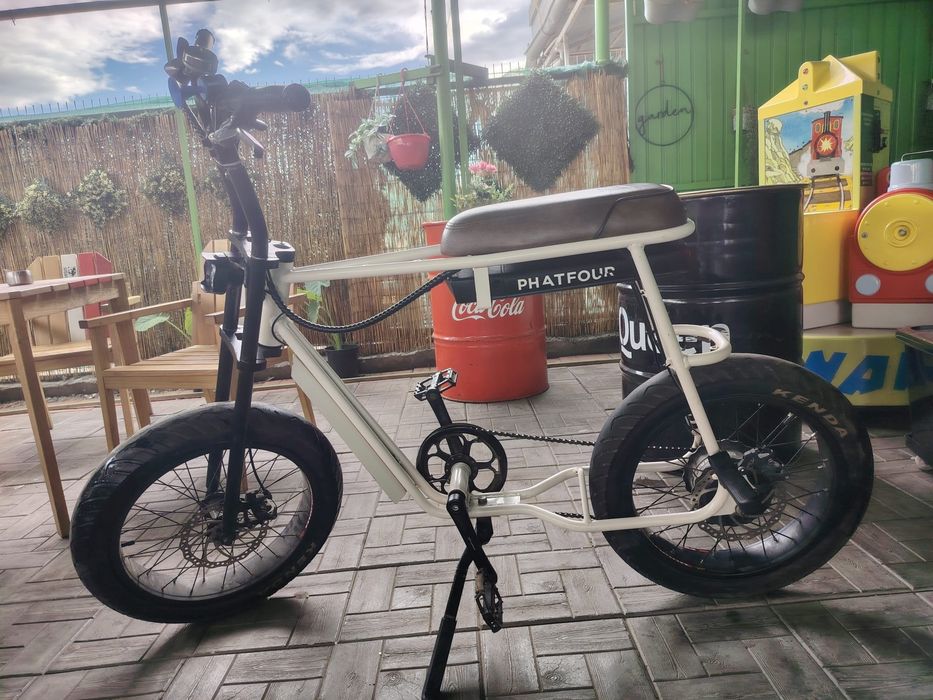 Bicicletă Electrică Phatfour FLXS (Retro/Urban)Fatbike